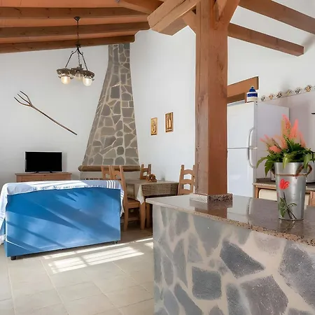 Holiday home Con Piscina Compartida Wifi Y Parking