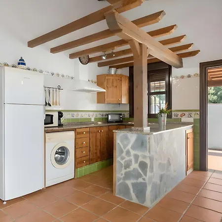 Con Piscina Compartida Wifi Y Parking Holiday home *