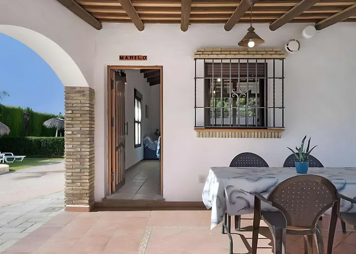 Con Piscina Compartida Wifi Y Parking Holiday home *